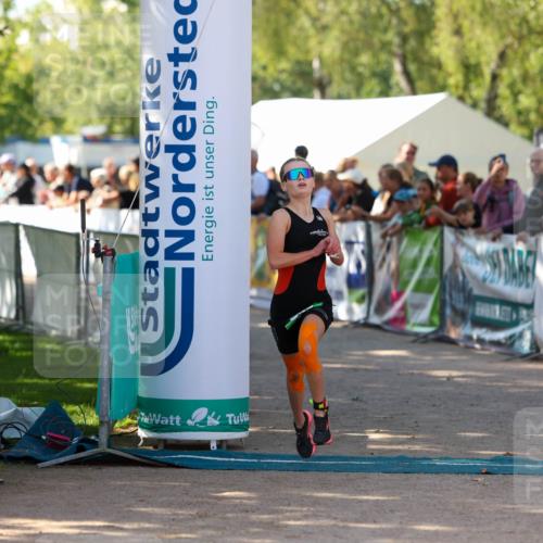 01.09.2024 - 17. Tribühne Triathlon Michael Strokosch http://msf.ph/oto/6902728 01.09.2024 11:01:54 Ziel 259 meine-sportfotos.de