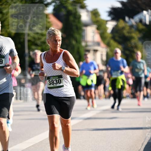 01.09.2024 - BARMER Alsterlauf Dr. Thomas Lammeyer http://msf.ph/oto/6902740 01.09.2024 09:39:34 Laufen 9, 3830 meine-sportfotos.de