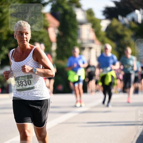 01.09.2024 - BARMER Alsterlauf Dr. Thomas Lammeyer http://msf.ph/oto/6902764 01.09.2024 09:39:35 Laufen 135, 3830 meine-sportfotos.de