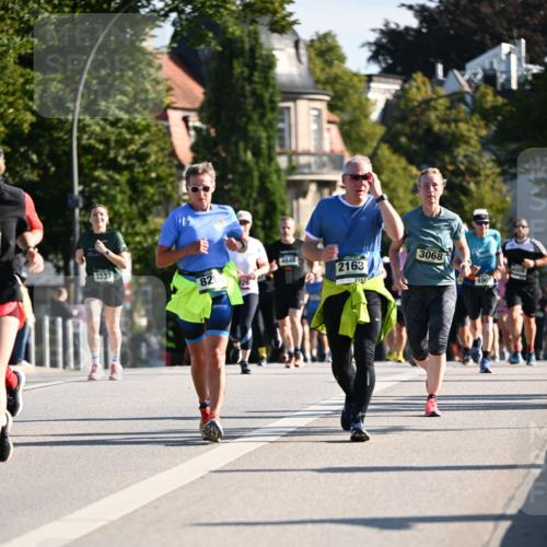 01.09.2024 - BARMER Alsterlauf Dr. Thomas Lammeyer http://msf.ph/oto/6902795 01.09.2024 09:39:37 Laufen 3337, 820, 2163, 3068, 490 meine-sportfotos.de