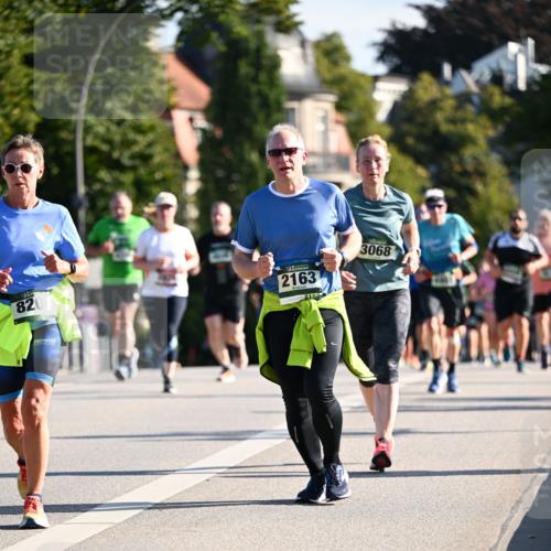01.09.2024 - BARMER Alsterlauf Dr. Thomas Lammeyer http://msf.ph/oto/6902896 01.09.2024 09:39:39 Laufen 8200, 2163, 2162, 3068 meine-sportfotos.de
