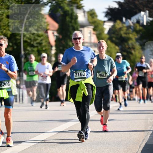 01.09.2024 - BARMER Alsterlauf Dr. Thomas Lammeyer http://msf.ph/oto/6902902 01.09.2024 09:39:39 Laufen 8206, 2163, 2163, 3068 meine-sportfotos.de