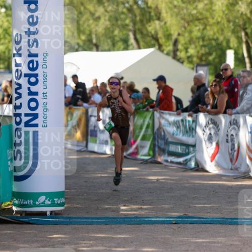 01.09.2024 - 17. Tribühne Triathlon Michael Strokosch http://msf.ph/oto/6902905 01.09.2024 11:02:14 Ziel 198 meine-sportfotos.de