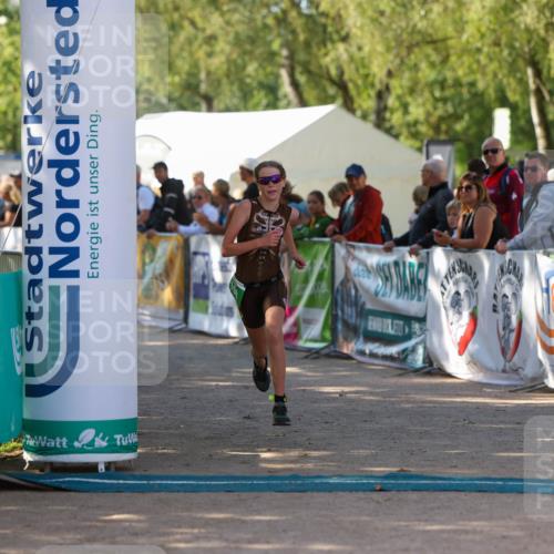 01.09.2024 - 17. Tribühne Triathlon Michael Strokosch http://msf.ph/oto/6902908 01.09.2024 11:02:14 Ziel 198 meine-sportfotos.de