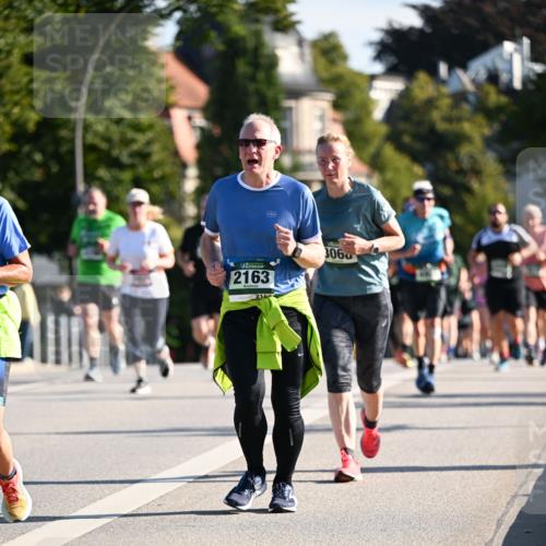 01.09.2024 - BARMER Alsterlauf Dr. Thomas Lammeyer http://msf.ph/oto/6902918 01.09.2024 09:39:39 Laufen 2163, 3060 meine-sportfotos.de