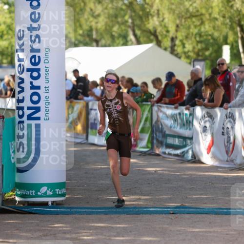 01.09.2024 - 17. Tribühne Triathlon Michael Strokosch http://msf.ph/oto/6902919 01.09.2024 11:02:15 Ziel 198 meine-sportfotos.de