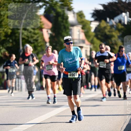 01.09.2024 - BARMER Alsterlauf Dr. Thomas Lammeyer http://msf.ph/oto/6903034 01.09.2024 09:39:43 Laufen 4901 meine-sportfotos.de
