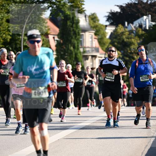 01.09.2024 - BARMER Alsterlauf Dr. Thomas Lammeyer http://msf.ph/oto/6903084 01.09.2024 09:39:44 Laufen 2426, 4750, 2351, 4901, 4008, 4008, 4202 meine-sportfotos.de