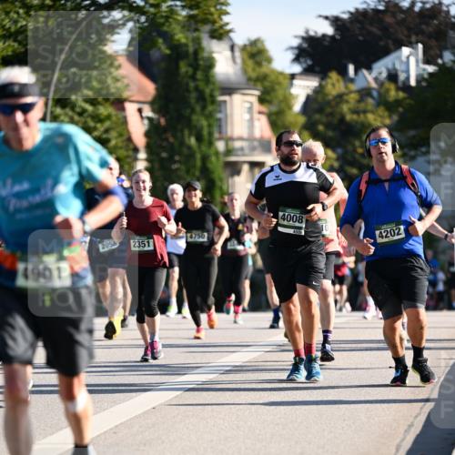 01.09.2024 - BARMER Alsterlauf Dr. Thomas Lammeyer http://msf.ph/oto/6903095 01.09.2024 09:39:45 Laufen 4901, 2058, 2351, 4750, 4008, 4008, 4202 meine-sportfotos.de