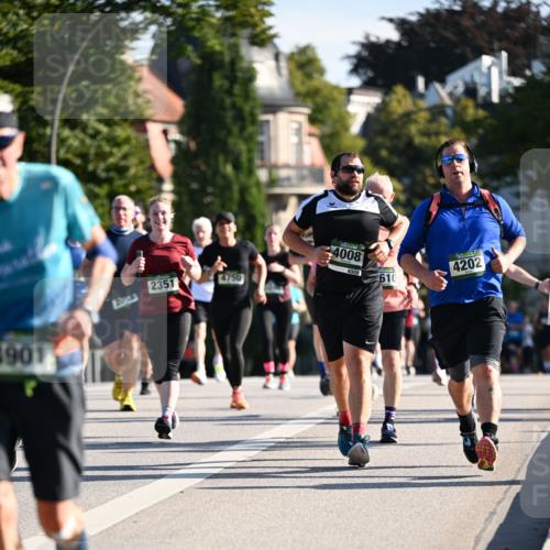 01.09.2024 - BARMER Alsterlauf Dr. Thomas Lammeyer http://msf.ph/oto/6903101 01.09.2024 09:39:45 Laufen 1901, 2058, 2351, 4750, 4008, 4008, 4202, 610 meine-sportfotos.de