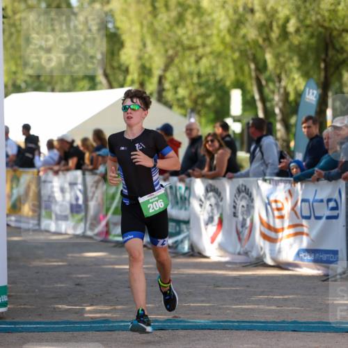 01.09.2024 - 17. Tribühne Triathlon Michael Strokosch http://msf.ph/oto/6903102 01.09.2024 11:03:08 Ziel 206, 265 meine-sportfotos.de