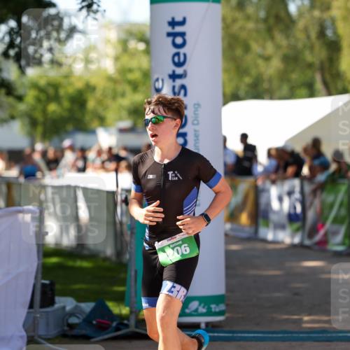 01.09.2024 - 17. Tribühne Triathlon Michael Strokosch http://msf.ph/oto/6903131 01.09.2024 11:03:09 Ziel 206, 265 meine-sportfotos.de