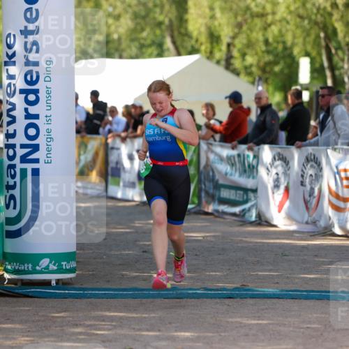 01.09.2024 - 17. Tribühne Triathlon Michael Strokosch http://msf.ph/oto/6903161 01.09.2024 11:03:14 Ziel 227, 265 meine-sportfotos.de