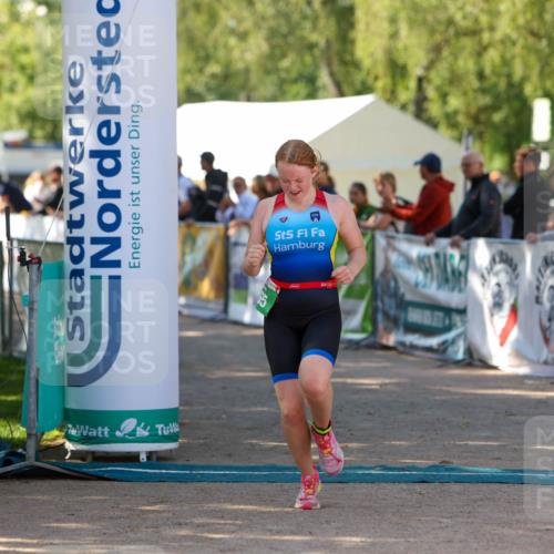 01.09.2024 - 17. Tribühne Triathlon Michael Strokosch http://msf.ph/oto/6903168 01.09.2024 11:03:14 Ziel 227, 265 meine-sportfotos.de