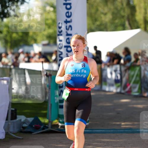 01.09.2024 - 17. Tribühne Triathlon Michael Strokosch http://msf.ph/oto/6903191 01.09.2024 11:03:15 Ziel 227, 265 meine-sportfotos.de