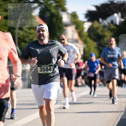 01.09.2024 - BARMER Alsterlauf Dr. Thomas Lammeyer http://msf.ph/oto/6903277 01.09.2024 09:39:50 Laufen 35, 3584 meine-sportfotos.de