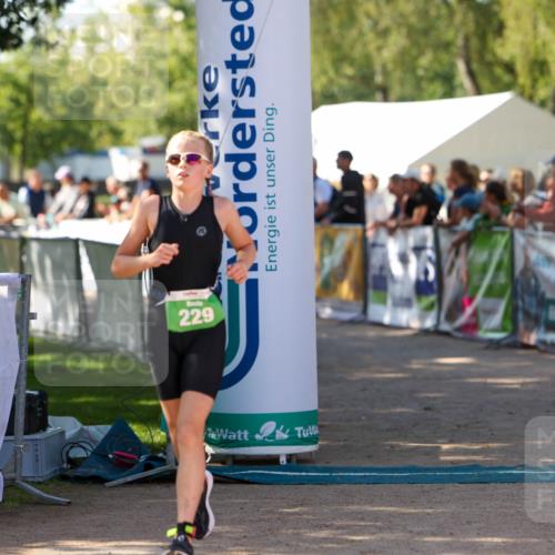 01.09.2024 - 17. Tribühne Triathlon Michael Strokosch http://msf.ph/oto/6903300 01.09.2024 11:03:24 Ziel 227, 229, 233 meine-sportfotos.de