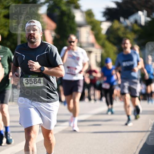01.09.2024 - BARMER Alsterlauf Dr. Thomas Lammeyer http://msf.ph/oto/6903303 01.09.2024 09:39:51 Laufen 35, 3584 meine-sportfotos.de