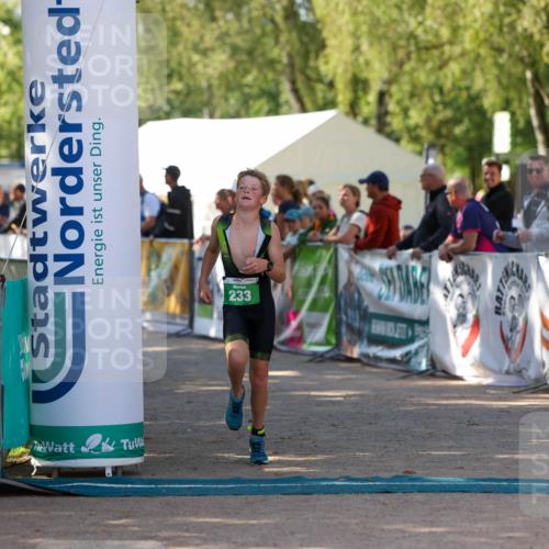 01.09.2024 - 17. Tribühne Triathlon Michael Strokosch http://msf.ph/oto/6903316 01.09.2024 11:03:27 Ziel 229, 233 meine-sportfotos.de