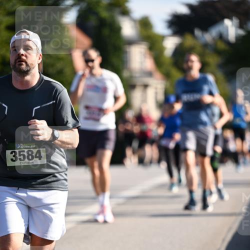 01.09.2024 - BARMER Alsterlauf Dr. Thomas Lammeyer http://msf.ph/oto/6903330 01.09.2024 09:39:51 Laufen 35, 3584 meine-sportfotos.de