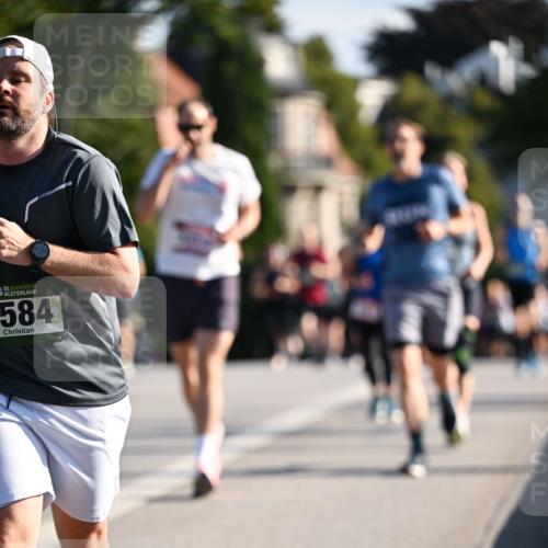 01.09.2024 - BARMER Alsterlauf Dr. Thomas Lammeyer http://msf.ph/oto/6903337 01.09.2024 09:39:51 Laufen 35, 584 meine-sportfotos.de