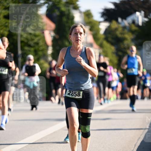 01.09.2024 - BARMER Alsterlauf Dr. Thomas Lammeyer http://msf.ph/oto/6903434 01.09.2024 09:39:54 Laufen 2858 meine-sportfotos.de