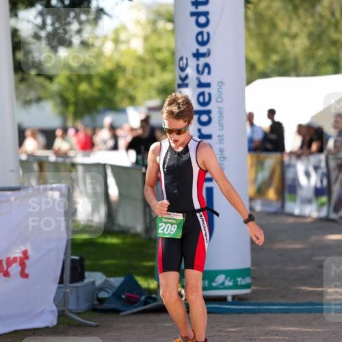 01.09.2024 - 17. Tribühne Triathlon Michael Strokosch http://msf.ph/oto/6903464 01.09.2024 11:03:44 Ziel 209, 213, 245, 275 meine-sportfotos.de