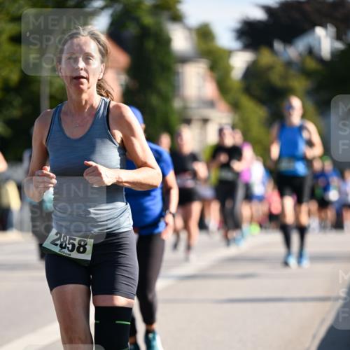 01.09.2024 - BARMER Alsterlauf Dr. Thomas Lammeyer http://msf.ph/oto/6903475 01.09.2024 09:39:55 Laufen 2858 meine-sportfotos.de