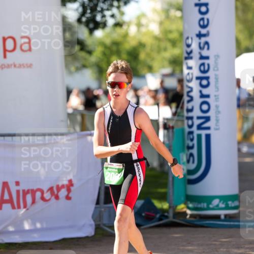 01.09.2024 - 17. Tribühne Triathlon Michael Strokosch http://msf.ph/oto/6903481 01.09.2024 11:03:45 Ziel 209, 213, 245, 275 meine-sportfotos.de