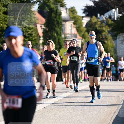 01.09.2024 - BARMER Alsterlauf Dr. Thomas Lammeyer http://msf.ph/oto/6903526 01.09.2024 09:39:57 Laufen 100, 4230, 3436, 4032 meine-sportfotos.de