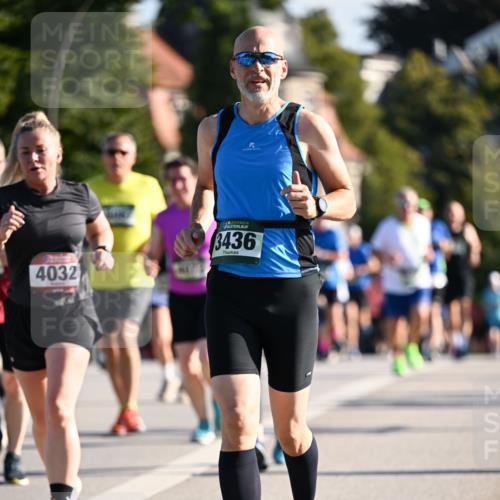 01.09.2024 - BARMER Alsterlauf Dr. Thomas Lammeyer http://msf.ph/oto/6903607 01.09.2024 09:39:59 Laufen 4032, 3436 meine-sportfotos.de