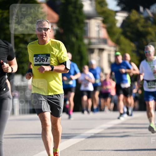 01.09.2024 - BARMER Alsterlauf Dr. Thomas Lammeyer http://msf.ph/oto/6903682 01.09.2024 09:40:02 Laufen 5067 meine-sportfotos.de