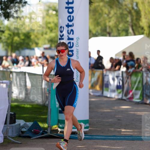 01.09.2024 - 17. Tribühne Triathlon Michael Strokosch http://msf.ph/oto/6903692 01.09.2024 11:04:08 Ziel 283 meine-sportfotos.de