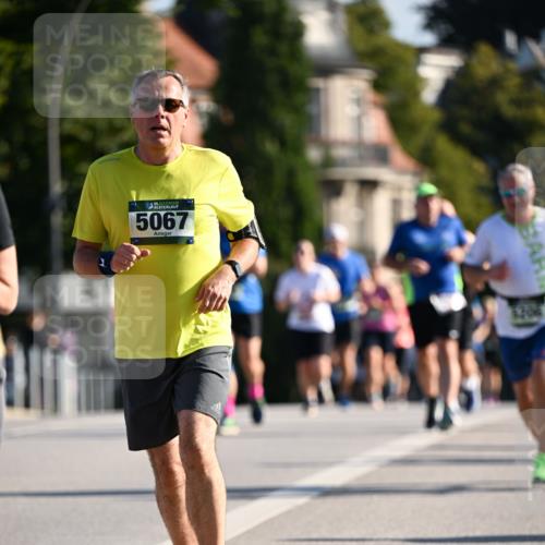 01.09.2024 - BARMER Alsterlauf Dr. Thomas Lammeyer http://msf.ph/oto/6903696 01.09.2024 09:40:02 Laufen 5067 meine-sportfotos.de