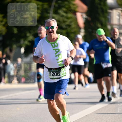 01.09.2024 - BARMER Alsterlauf Dr. Thomas Lammeyer http://msf.ph/oto/6903839 01.09.2024 09:40:05 Laufen 5206 meine-sportfotos.de