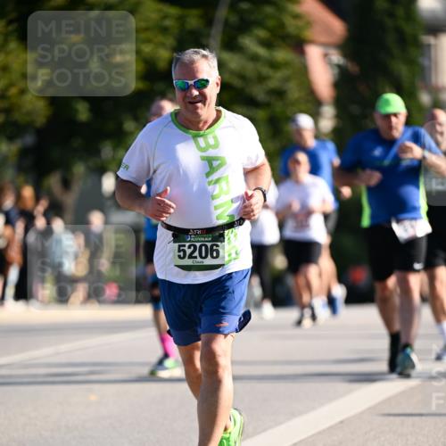 01.09.2024 - BARMER Alsterlauf Dr. Thomas Lammeyer http://msf.ph/oto/6903847 01.09.2024 09:40:05 Laufen 5206 meine-sportfotos.de