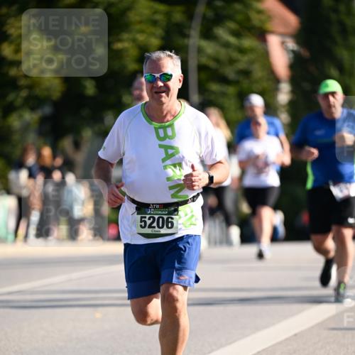 01.09.2024 - BARMER Alsterlauf Dr. Thomas Lammeyer http://msf.ph/oto/6903850 01.09.2024 09:40:05 Laufen 5206 meine-sportfotos.de