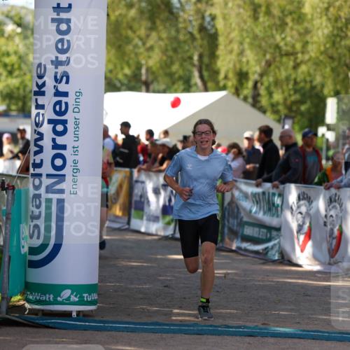 01.09.2024 - 17. Tribühne Triathlon Michael Strokosch http://msf.ph/oto/6903862 01.09.2024 11:04:37 Ziel 188, 291, 305, 1072 meine-sportfotos.de