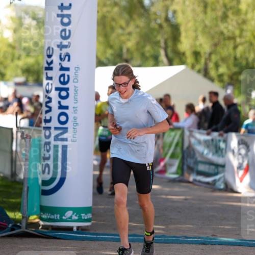 01.09.2024 - 17. Tribühne Triathlon Michael Strokosch http://msf.ph/oto/6903889 01.09.2024 11:04:38 Ziel 188, 291, 305, 1072 meine-sportfotos.de