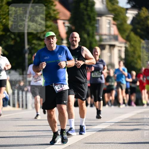 01.09.2024 - BARMER Alsterlauf Dr. Thomas Lammeyer http://msf.ph/oto/6903893 01.09.2024 09:40:06 Laufen 2647, 2016, 297 meine-sportfotos.de