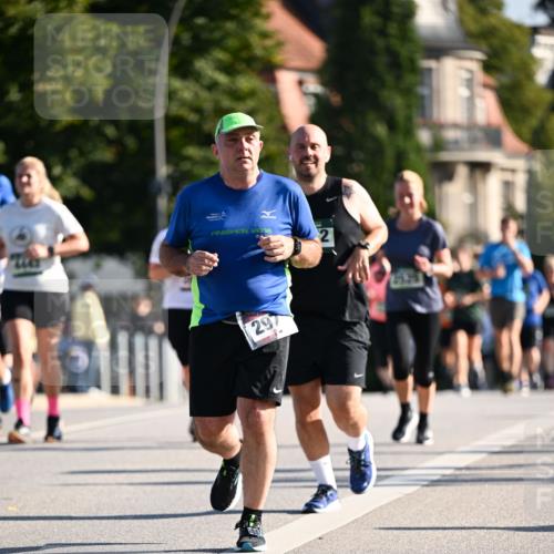 01.09.2024 - BARMER Alsterlauf Dr. Thomas Lammeyer http://msf.ph/oto/6903902 01.09.2024 09:40:07 Laufen 2016, 297, 2 meine-sportfotos.de