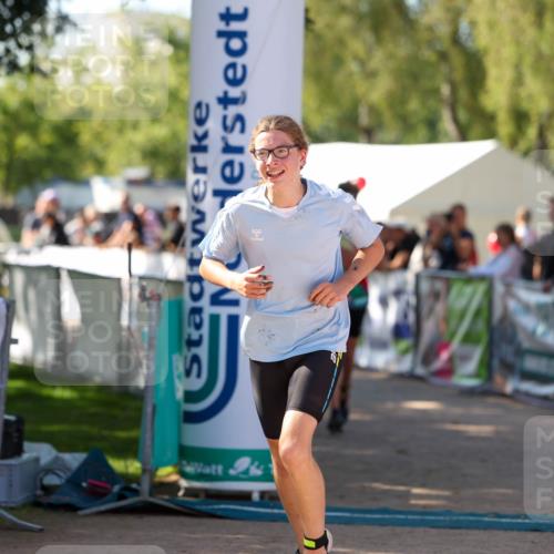 01.09.2024 - 17. Tribühne Triathlon Michael Strokosch http://msf.ph/oto/6903906 01.09.2024 11:04:39 Ziel 188, 291, 305, 1072 meine-sportfotos.de