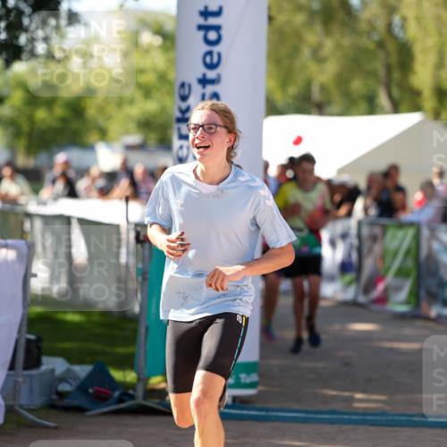01.09.2024 - 17. Tribühne Triathlon Michael Strokosch http://msf.ph/oto/6903915 01.09.2024 11:04:39 Ziel 188, 291, 305, 1072 meine-sportfotos.de