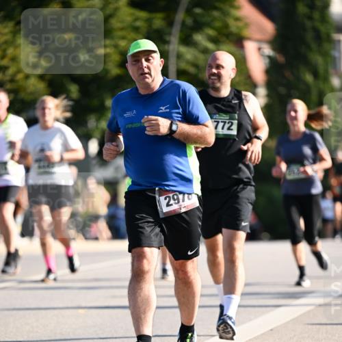 01.09.2024 - BARMER Alsterlauf Dr. Thomas Lammeyer http://msf.ph/oto/6903939 01.09.2024 09:40:08 Laufen 2970, 772 meine-sportfotos.de