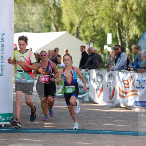 01.09.2024 - 17. Tribühne Triathlon Michael Strokosch http://msf.ph/oto/6903952 01.09.2024 11:04:41 Ziel 188, 242, 280, 291, 305, 1072 meine-sportfotos.de