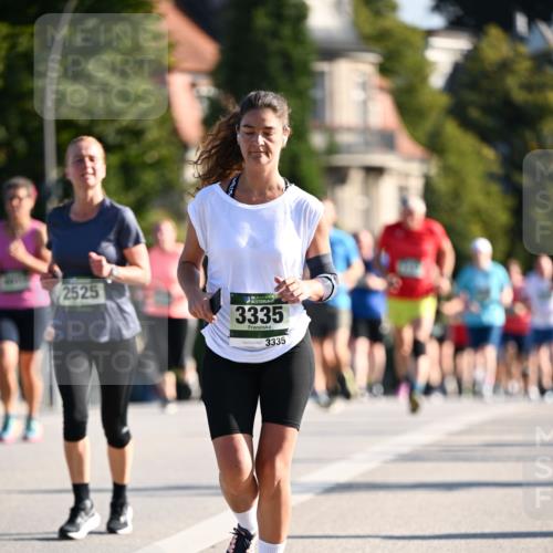 01.09.2024 - BARMER Alsterlauf Dr. Thomas Lammeyer http://msf.ph/oto/6903983 01.09.2024 09:40:10 Laufen 2525, 35, 3335, 3335 meine-sportfotos.de