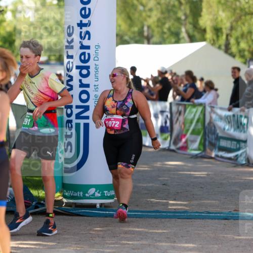 01.09.2024 - 17. Tribühne Triathlon Michael Strokosch http://msf.ph/oto/6903995 01.09.2024 11:04:43 Ziel 188, 242, 280, 291, 1072 meine-sportfotos.de
