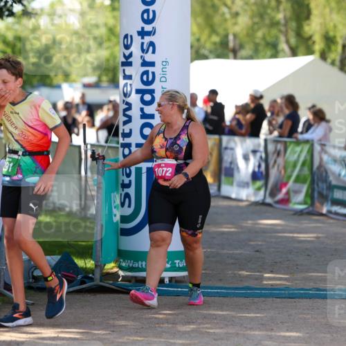 01.09.2024 - 17. Tribühne Triathlon Michael Strokosch http://msf.ph/oto/6904003 01.09.2024 11:04:43 Ziel 188, 242, 280, 291, 1072 meine-sportfotos.de