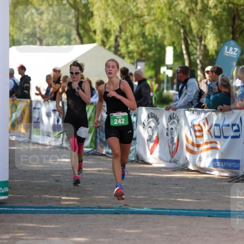 01.09.2024 - 17. Tribühne Triathlon Michael Strokosch http://msf.ph/oto/6904019 01.09.2024 11:04:47 Ziel 242, 280, 1072 meine-sportfotos.de