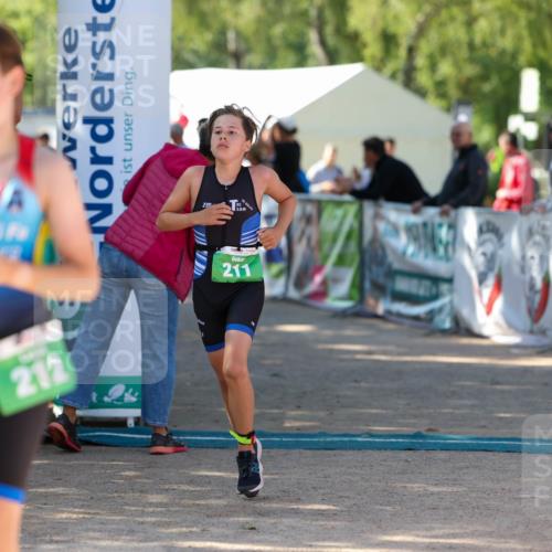 01.09.2024 - 17. Tribühne Triathlon Michael Strokosch http://msf.ph/oto/6904130 01.09.2024 11:04:57 Ziel 211, 212, 252 meine-sportfotos.de